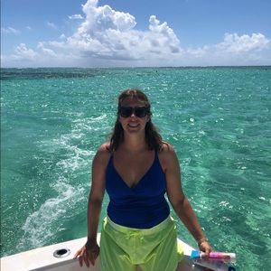 Meet your Posher, Laura